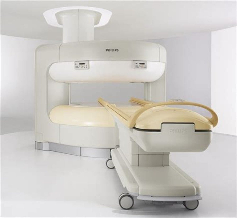 Philips Panorama 1.0T High-Field Open MRI system at True Imaging in Creve Coeur MO - comfortable open bore design ideal for claustrophobic patients